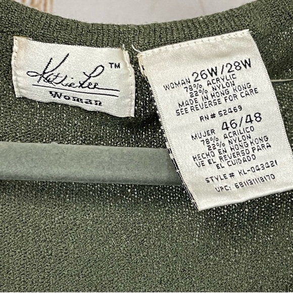 Kathie Lee. Olive Green Blouse. Size 26/28W. In excellent condition! - Picture 2 of 4